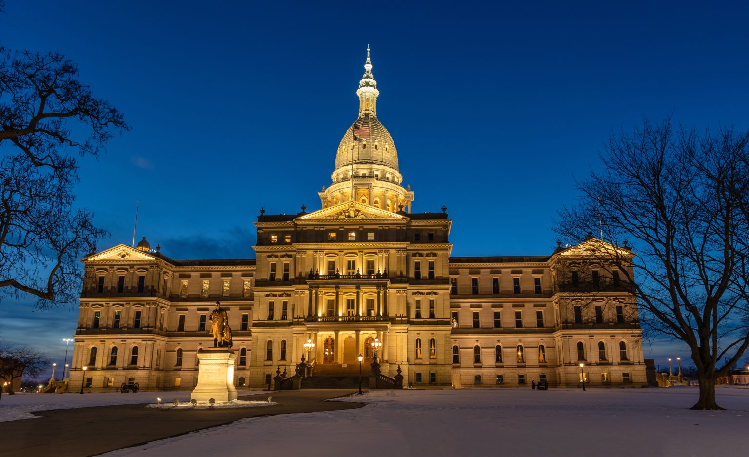 Lansing state capitol building