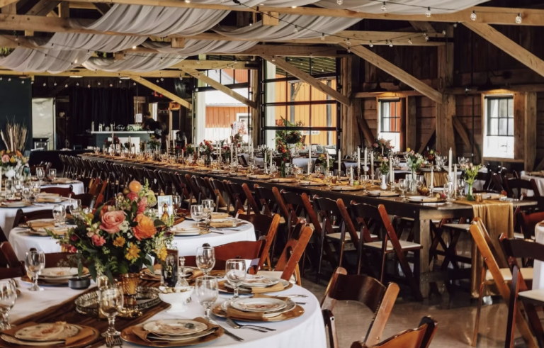 restaurant dining room