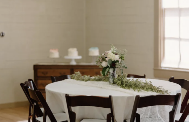 restaurant dining table